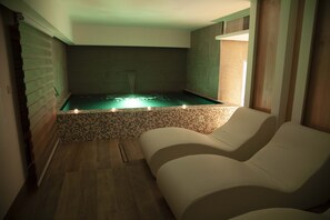 双人护理室、深层组织按摩、产前按摩、运动按摩、按摩服务