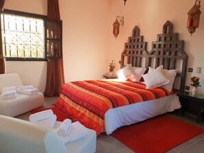 Habitación doble de lujo, 1 cama Queen size, con acceso para personas discapacitadas | Caja de seguridad en la habitación, escritorio y insonorización 