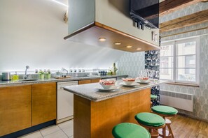 City-Apartment | Eigene Küche | Kühlschrank, Mikrowelle, Ofen, Herdplatte