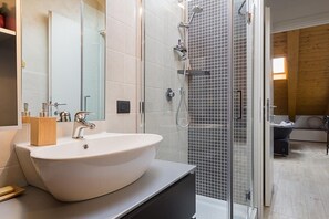 Bathtub, hair dryer, bidet, soap