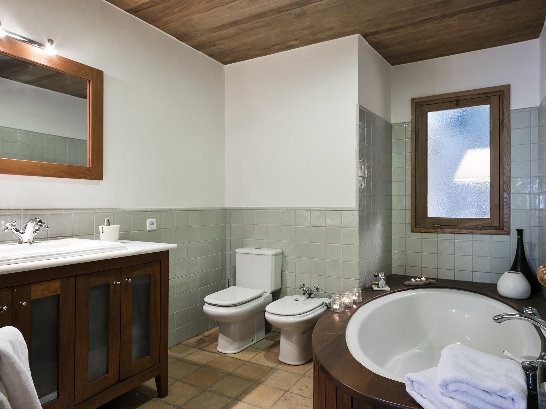 Cal Marenya with private non-chlorine pool. 15 mins to Costa Brava beaches