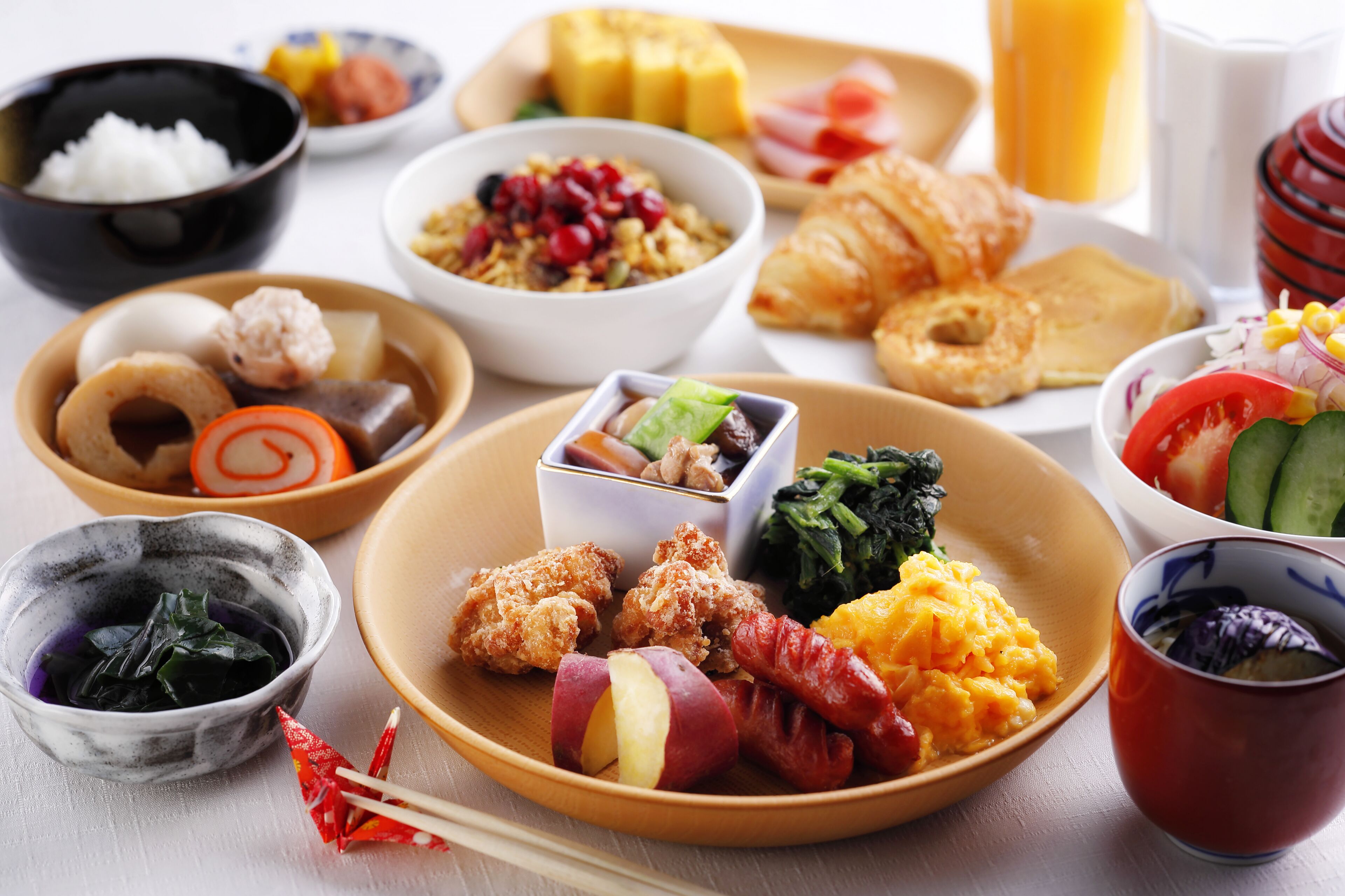 Daily buffet breakfast (JPY 1980 per person)