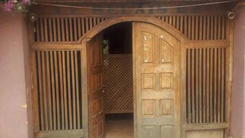 Spécialités Cuisine locale et internationale