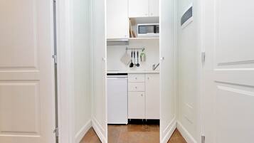 Family Room | Private kitchenette