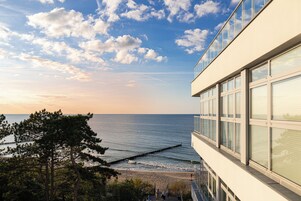 Deluxe Apartment, Partial Sea View (III) | Terrace/patio