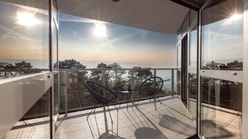 Deluxe Apartment, Partial Sea View (III) | Teres/patio