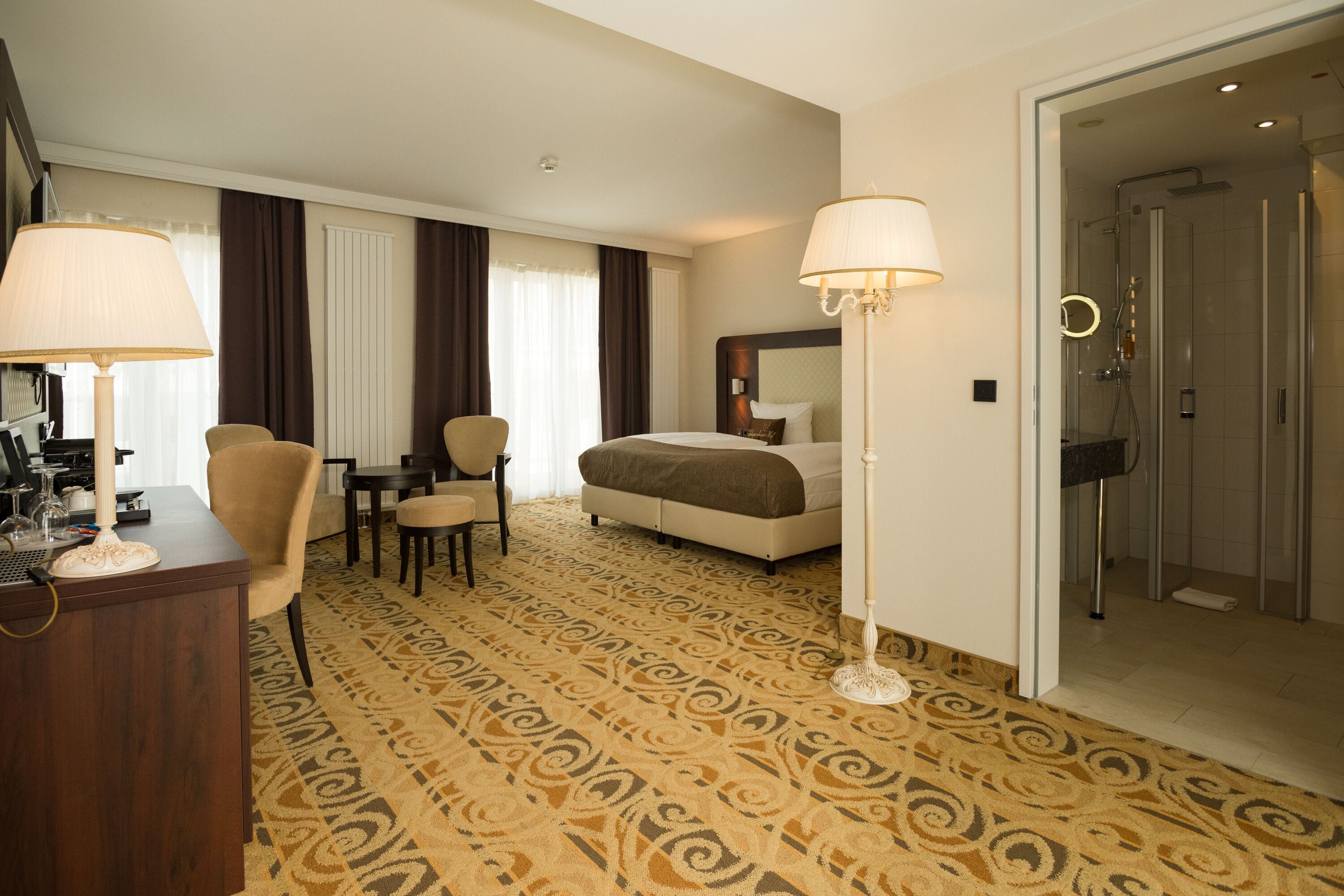 business double room | living area | flat-screen tv