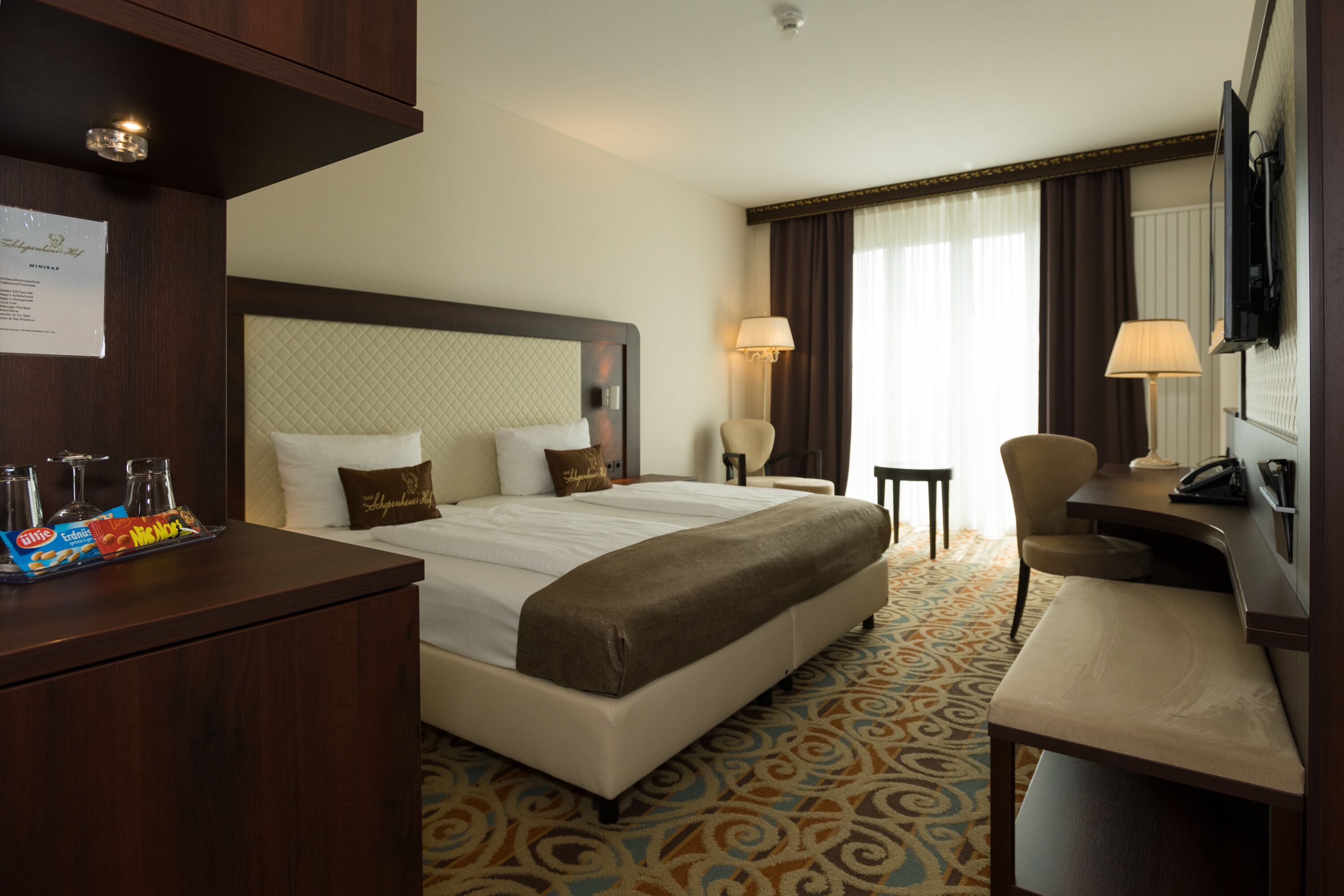 superior double room | 1 bedroom, in-room safe, desk, soundproofing