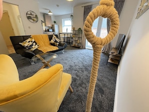 Apartment, Private Bathroom, Courtyard View (Top Floor - LA 35) | Interior - Grand Central Littleover Deluxe (Derby)