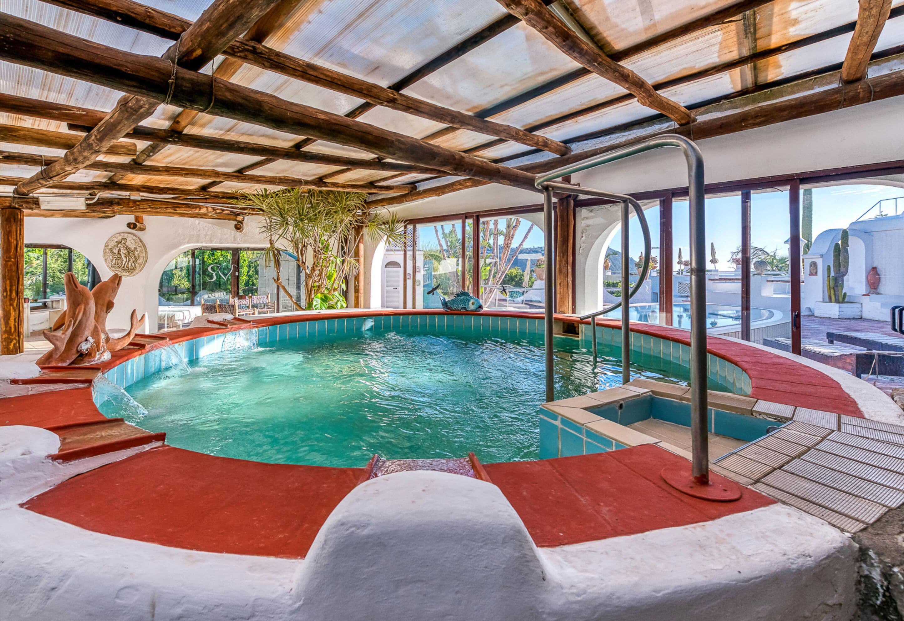 Indoor pool, seasonal outdoor pool, pool umbrellas, sun loungers
