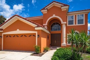 Front of property - Aviana Resort - 5bd/4.5ba - Rav5421 (Davenport)