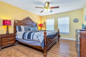 Casa (6 Bedrooms) | 6 quartos, individualmente decorados, individualmente mobiliados