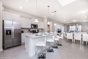 House (6 Bedrooms) | Private kitchen