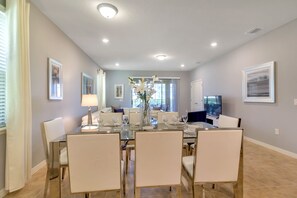 Dining - Solterra Resort 7BD Brand New Pool Home #7st565 (Davenport)