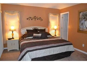 4 habitaciones, decoración personalizada y muebles diferentes 