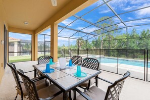 Outdoor dining - Aviana Resort -gorgeous 6bd/5ba Poolhome - #6av351 (Davenport)