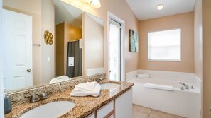 Basic House (3 Bedrooms) | Bathroom | Towels - Hampton Lakes - Lovely 3bd/2ba Pool Home 3hl905 (Davenport)