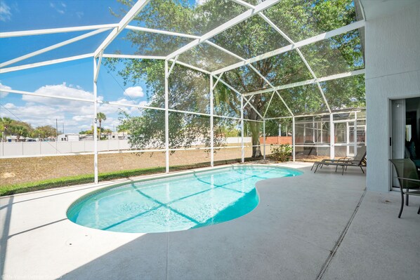 Hus (4 Bedrooms) | Pool | Utomhuspool
