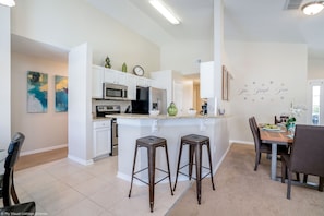 Microwave, oven, stovetop, dishwasher - Westridge- Close to Disney-4bd/3ba Home - Rwr4339 (Davenport)