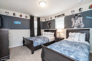 Maison (5 Bedrooms) | 5 chambres, décoration personnalisée, ameublement personnalisé, bureau