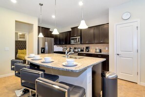 Fridge, microwave, oven, stovetop - Solterra Resort - Lovely 5bd/4ba Pool Home #5st429 (Davenport)