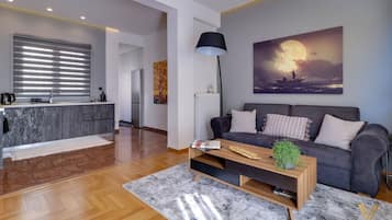 Smart TV, libros, estación para reproductor de MP3, estéreo