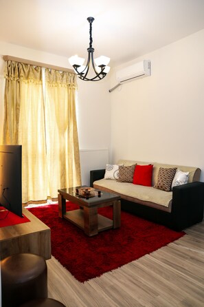 Apartment | Desk, soundproofing, iron/ironing board, free WiFi - Hosthub Apartment at Green Diamond C2 (Tbilisi)