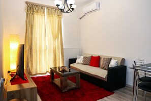 Apartment | Desk, soundproofing, iron/ironing board, free WiFi - Hosthub Apartment at Green Diamond C2 (Tbilisi)