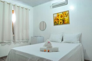 Minibar, cortinas opacas, wifi gratis