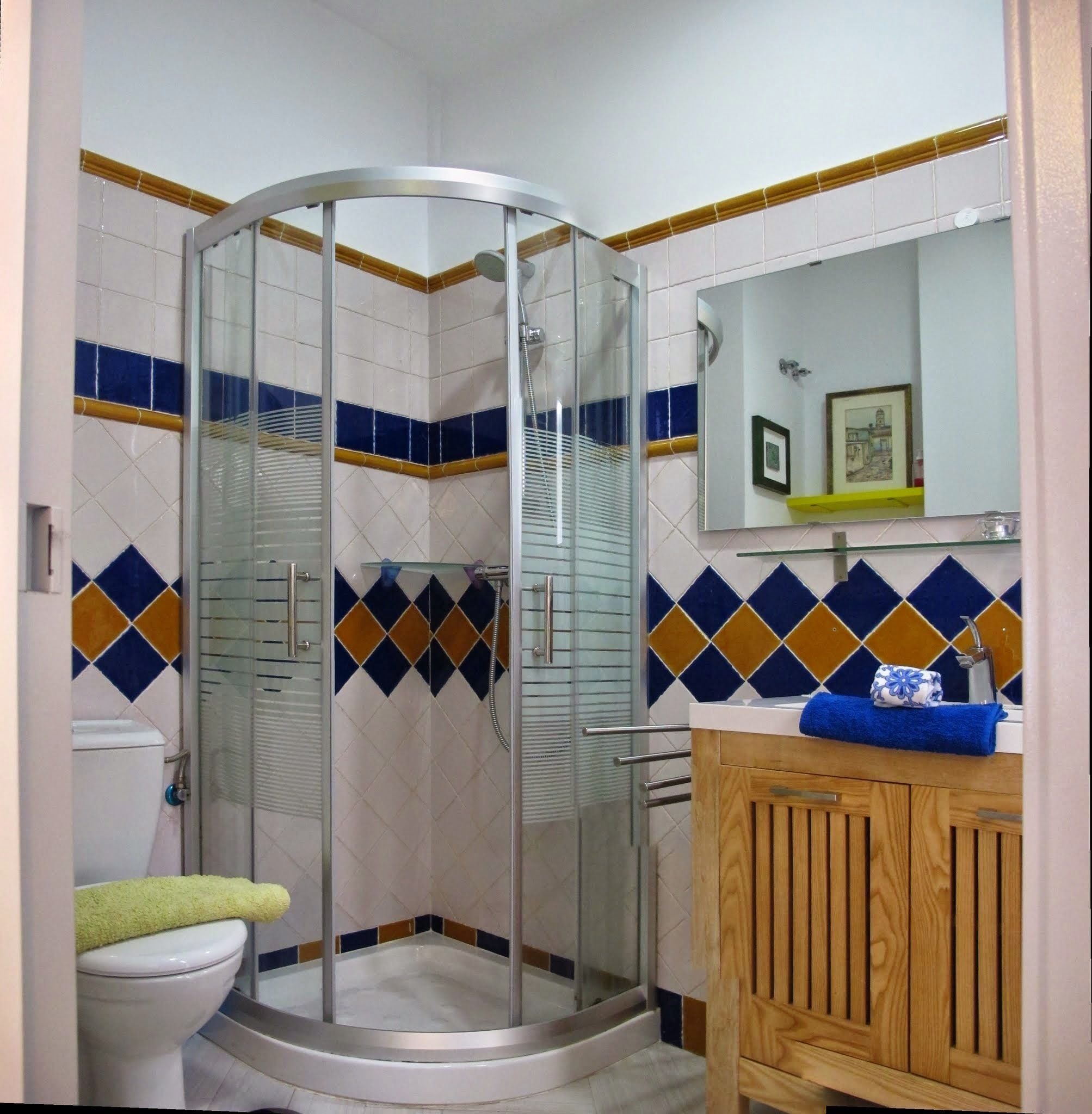 room, multiple beds, non smoking | bathroom | deep-soaking bathtub, rainfall showerhead, free toiletries, bathrobes