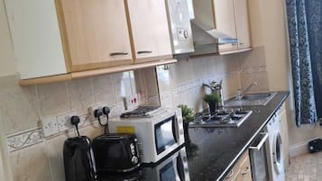 Economy Apartment, Private Bathroom | Private kitchen