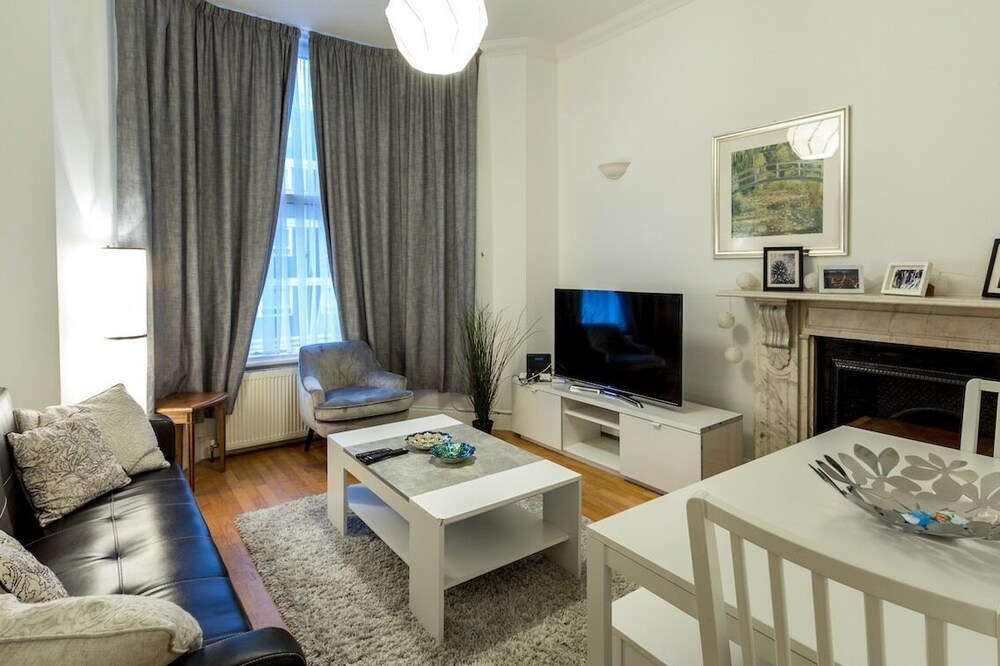 Spacious Centrally Located One Bed