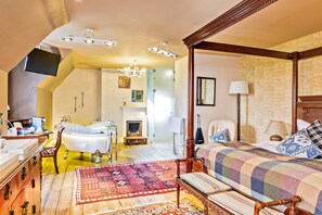 Signature Room | Individually decorated, individually furnished, desk, laptop workspace - D'Parys (Bedford)