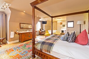 Decoración personalizada, muebles diferentes y escritorio 