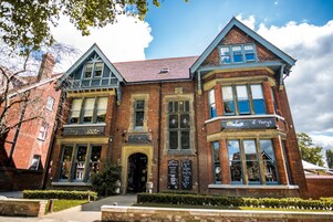 Fachada da propriedade