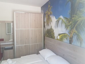 2 bedrooms, premium bedding, in-room safe, individually decorated - MCM Camping (Ulcinj)