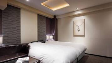 Executive Twin Room | Blackout drapes, soundproofing, iron/ironing board, free WiFi