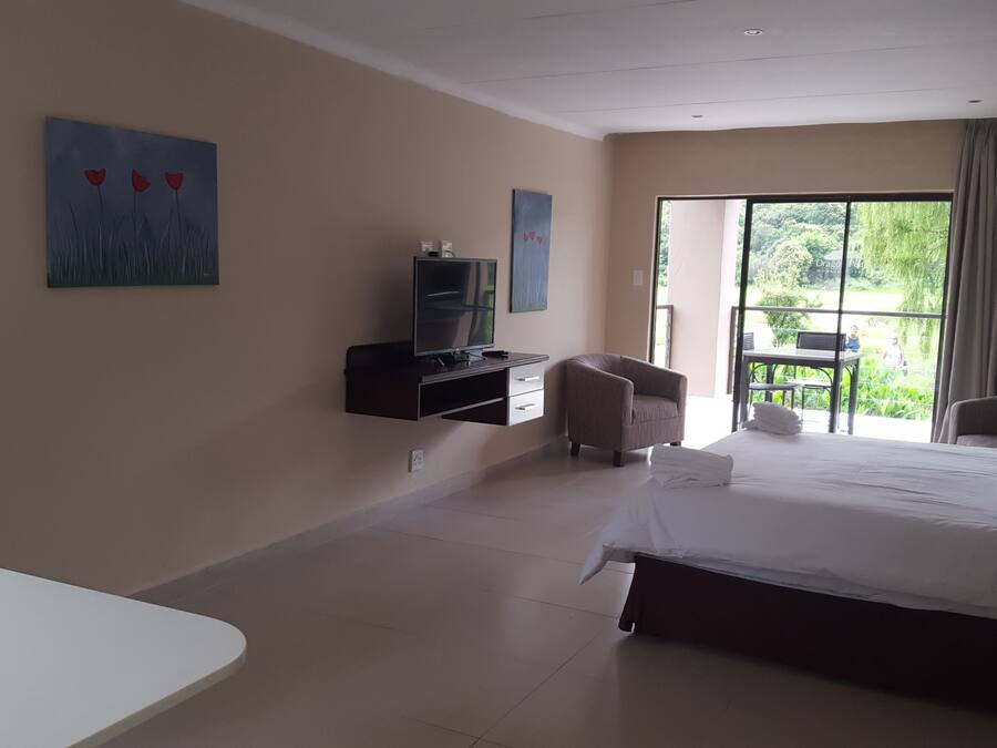 Luxury Studio (Lakeside)