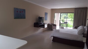 Estúdio superluxo (Lakeside) | 1 quarto, roupas de cama premium, escrivaninha, roupa de cama