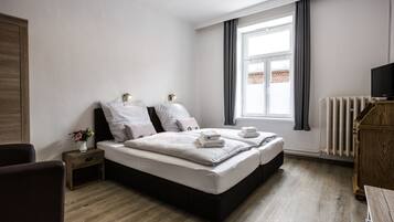 Doppelzimmer, Nichtraucher | Allergikerbettwaren, Zimmersafe, Verdunkelungsvorhänge, Zustellbetten