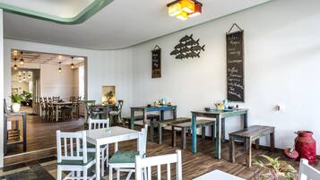 Tägliches inbegriffenes nach Wunsch zubereitetes Frühstück