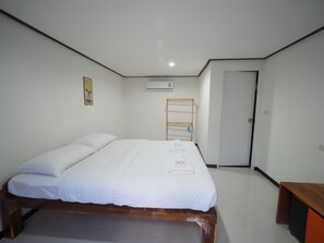 Rollaway beds, free WiFi