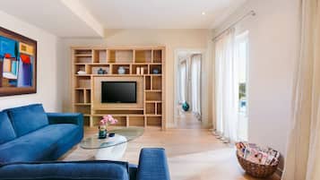 Villa | Woonruimte | Een flatscreentelevisie