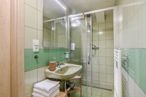 城市公寓, 城市景观 | 浴室 | 淋浴设施、免费洗浴用品、吹风机、拖鞋