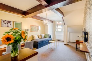 Departamento urbano, vista a la ciudad | Sala de estar | Smart TV y Netflix 