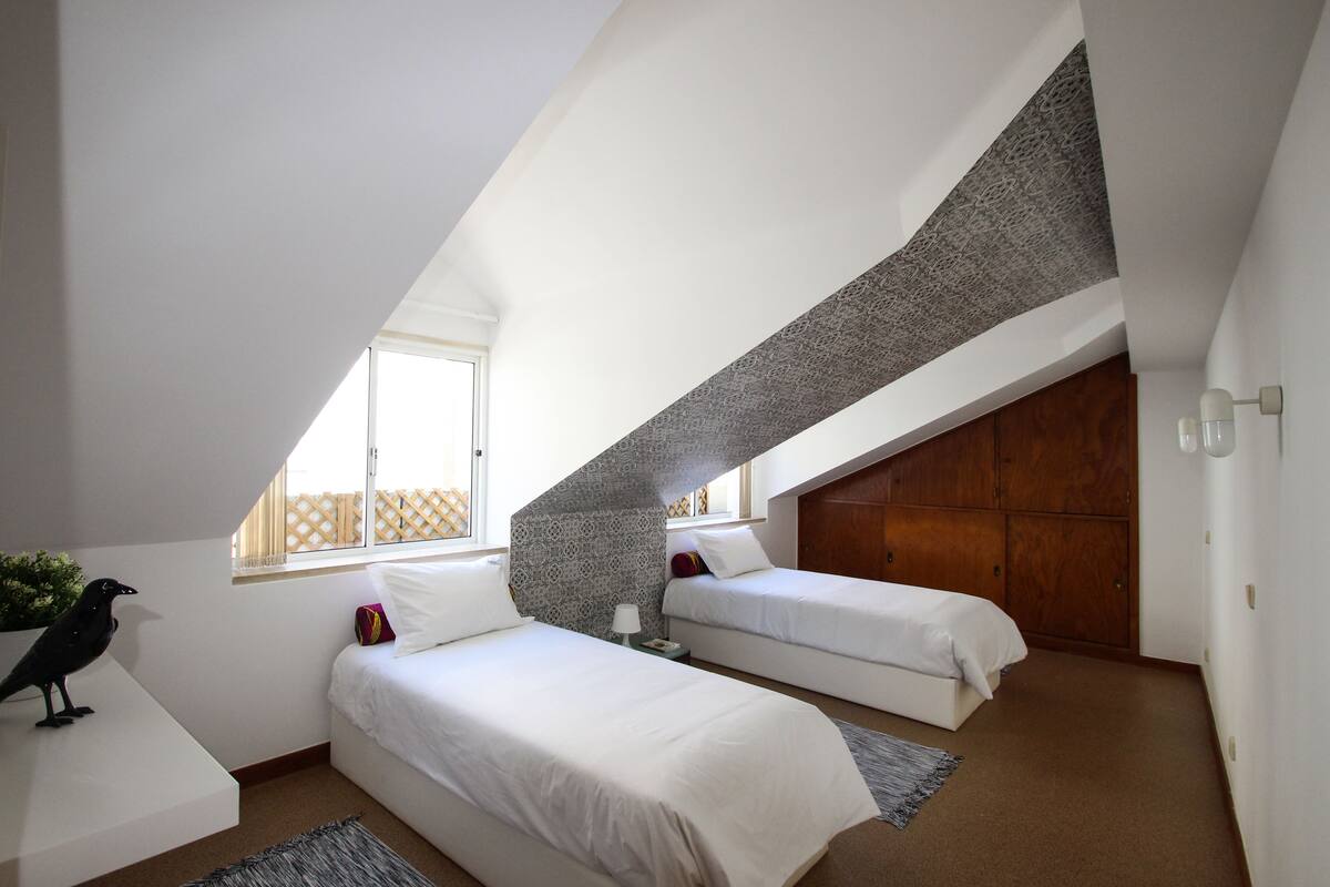 Habitación Grand con 2 camas individuales | Cunas y wifi gratis