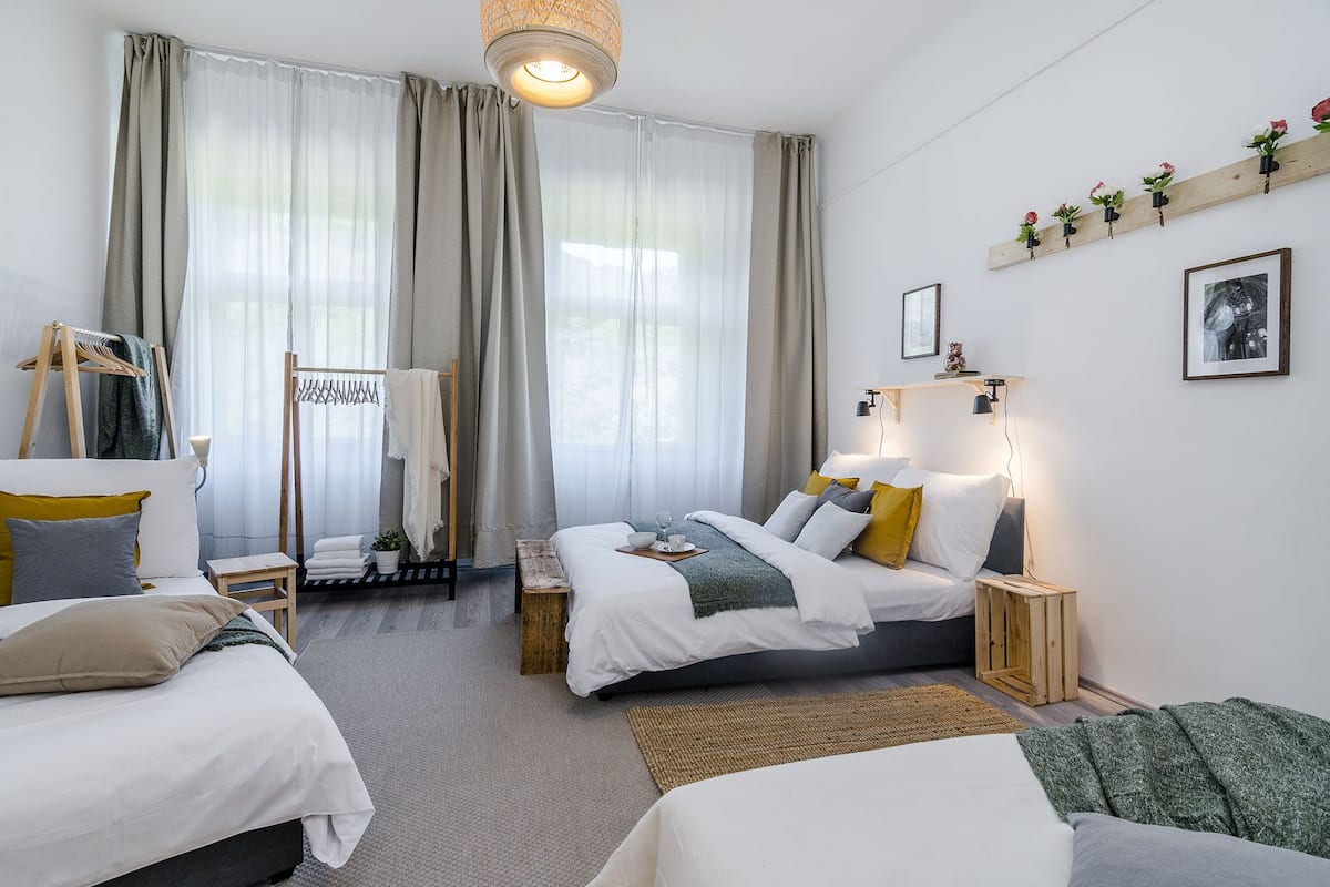 Standard Apartment | 3 bedrooms, individually decorated, individually furnished, desk
