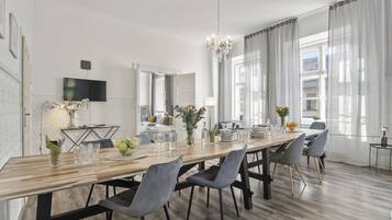 Traditional Apartment | Living area | Smart TV, Netflix