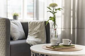 Apartament tradicional | Sala d'estar | Televisor intel·ligent i Netflix 