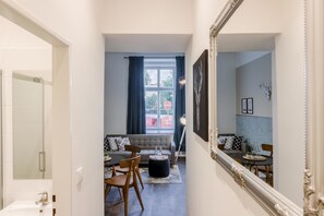 City Apartment | Living area